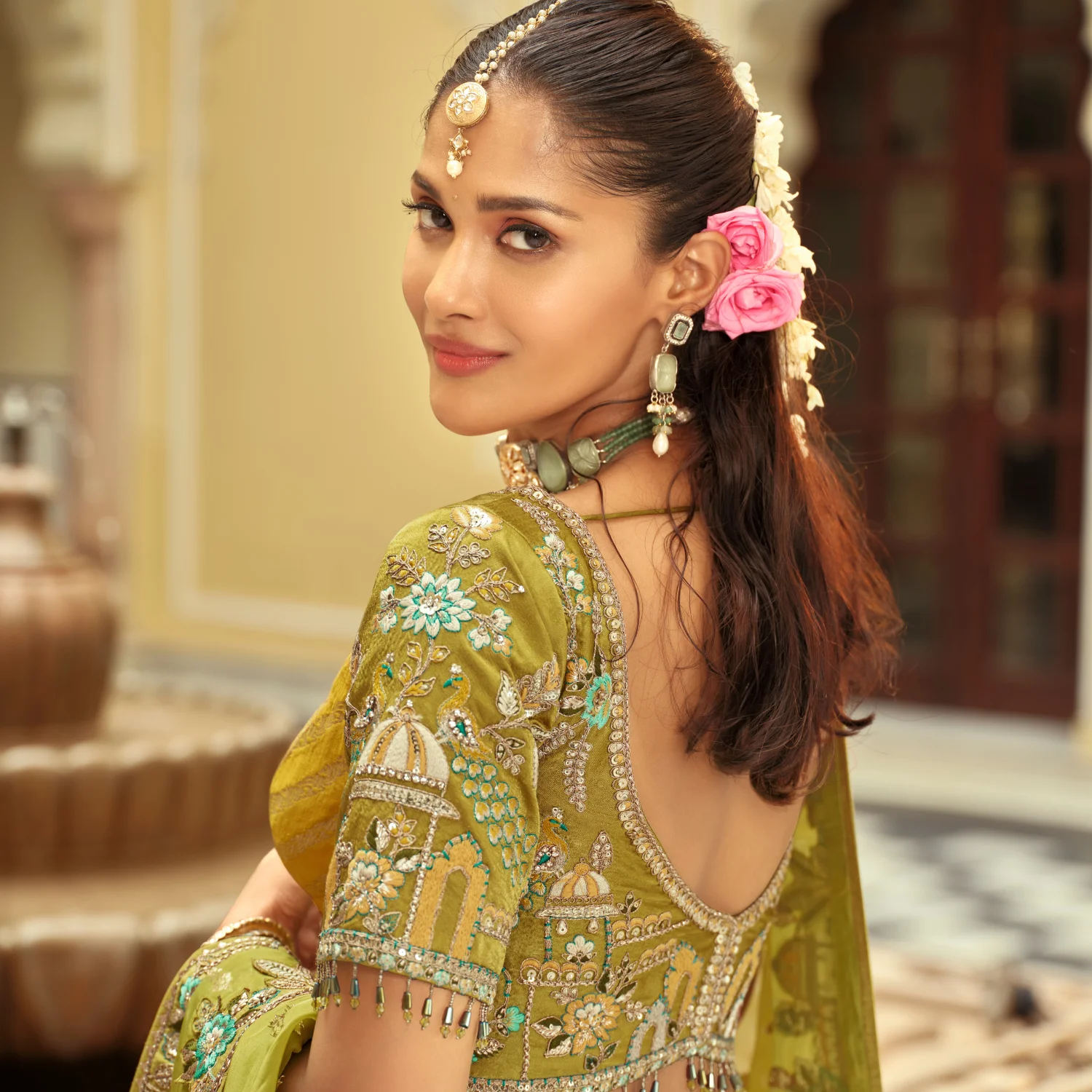 How Modern Bridal Photography Trends Influence Outfit Decisions